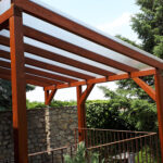 Zastrešenie terasy s drevenou pergolou Lozorno